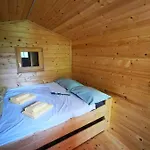 Krasen Kras 104 Luxuszelt Komen