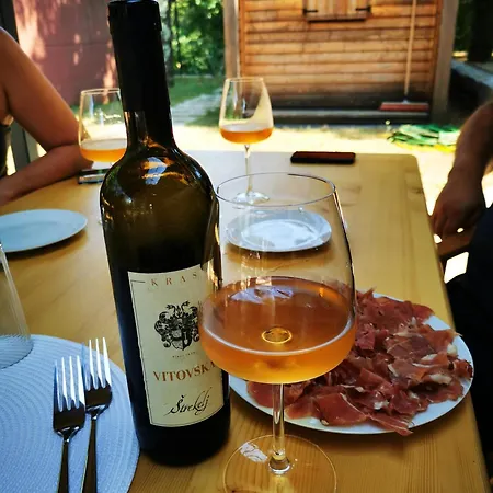 Lüks kamp alanı Krasen Kras 104