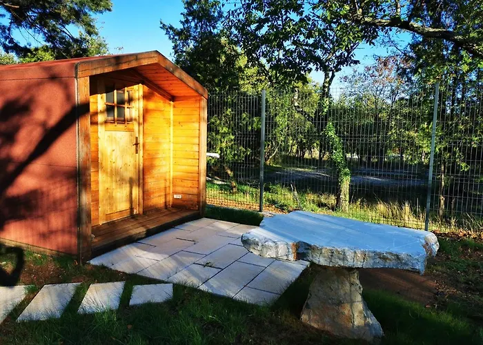 Luxury tent Krasen Kras 104 Komen