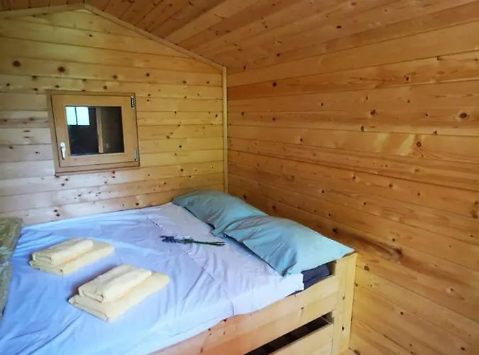 Krasen Kras 104 Luxury tent Komen